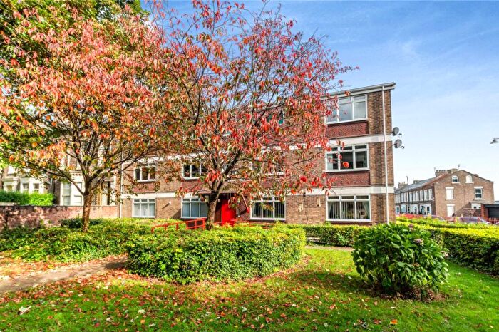 3 Bedroom Flat For Sale In Park Place East, Sunderland, SR2