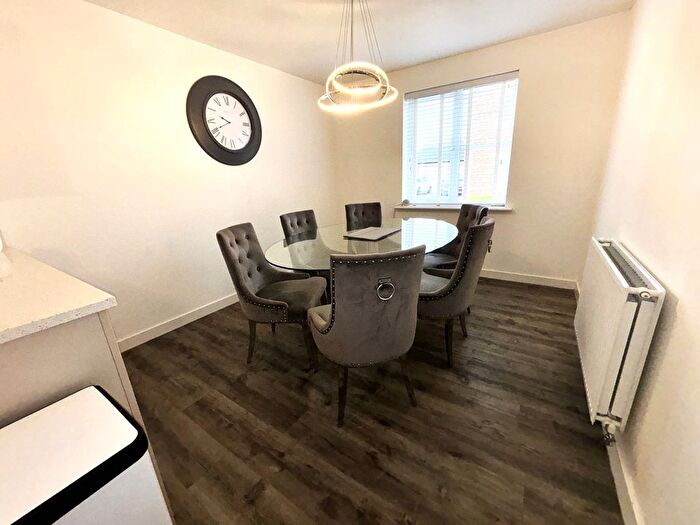 4 Bedroom Detached House For Sale In Maes Macsen, Carmarthen, SA31