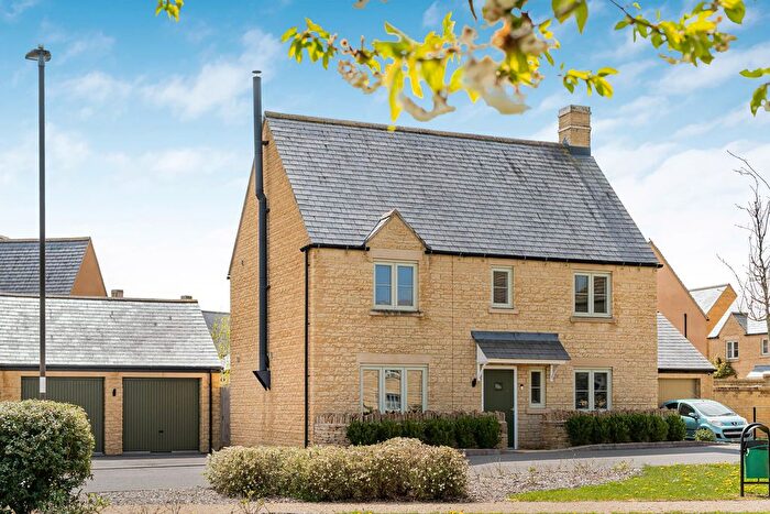 4 Bedroom Detached House For Sale In Trubshaw Way, Fairford, Gloucestershire, GL7