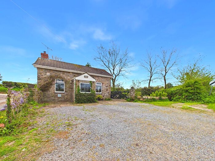 4 Bedroom Detached Bungalow For Sale In Freshwater East Road, Lamphey, SA71