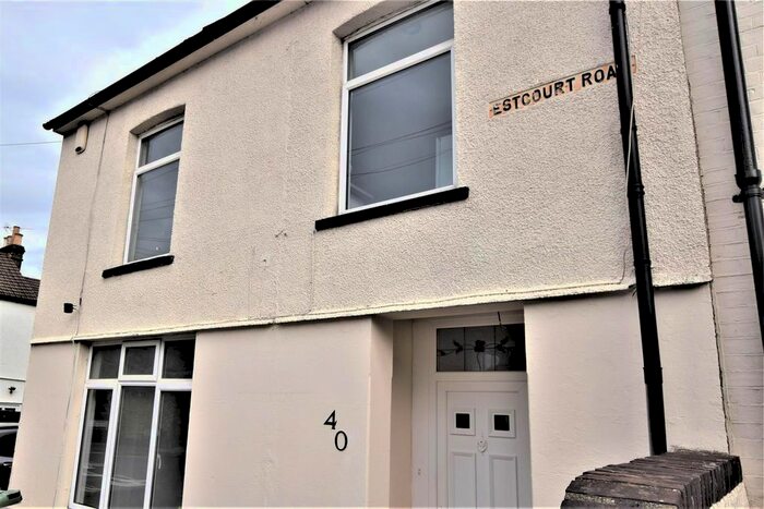 1 Bedroom Flat To Rent In Estcourt Road, Watford, WD17