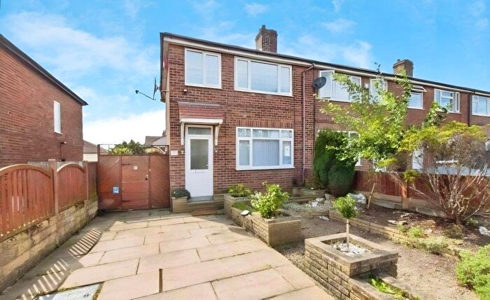 3 Bedroom End Terrace House For Sale In Blue Hill Crescent, Leeds, LS12