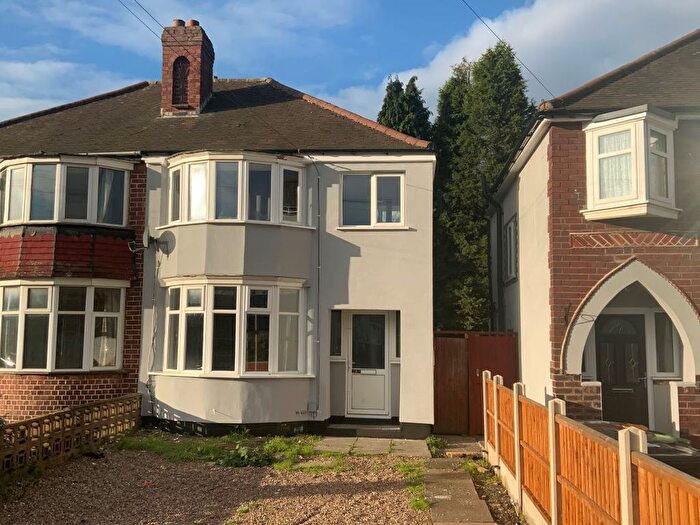 3 Bedroom Semi Detached House For Sale In Harrowby Place, Willenhall, WV13