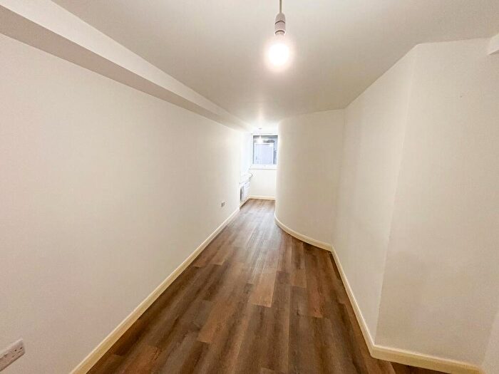 1 Bedroom Flat To Rent In Tomlinson House, Tyburn Road, B24