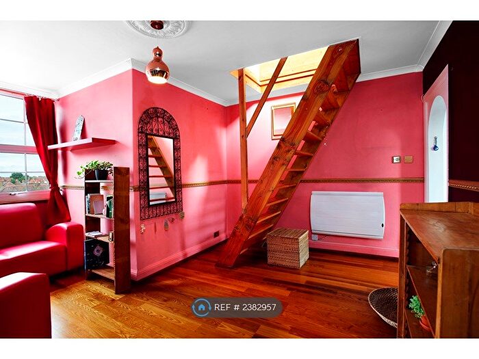 1 Bedroom Flat To Rent In Lordship Lane, London, N17