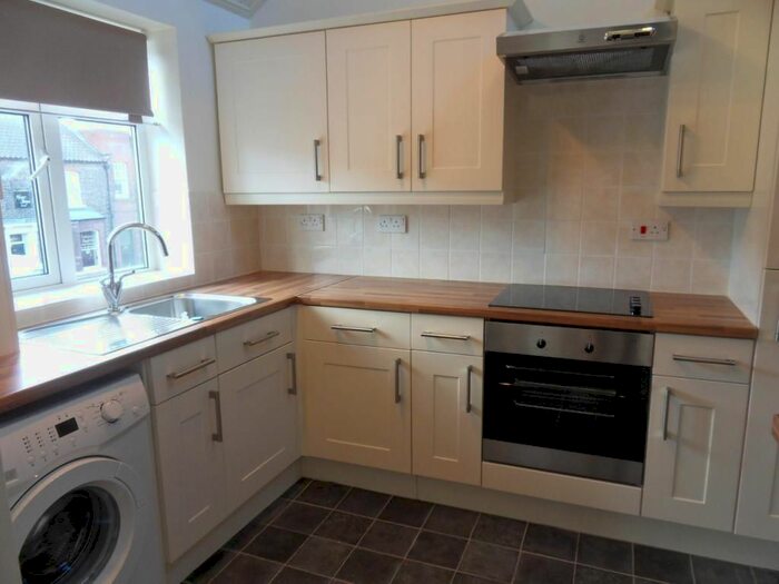 1 Bedroom Flat To Rent In Long Street, Easingwold, York, YO61