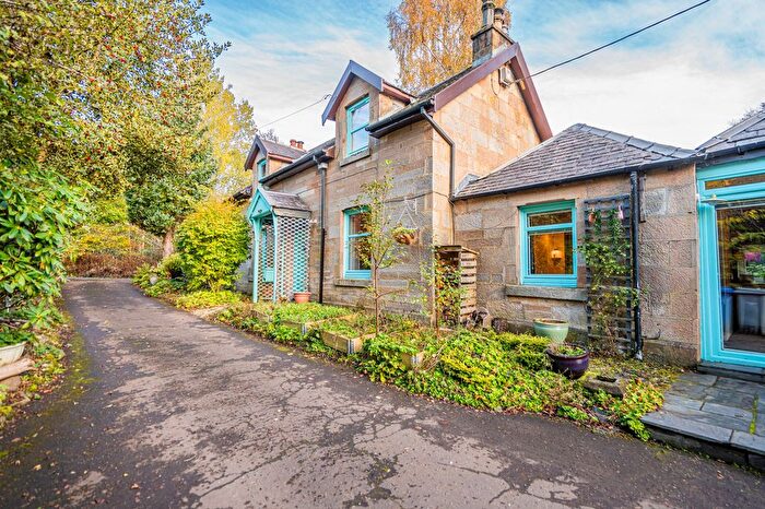 4 Bedroom Detached House For Sale In Castleglen Cottage, Glen Road, East Kilbride, G74