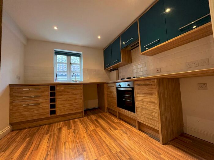 2 Bedroom Flat To Rent In Bexon Court, Louth, LN11