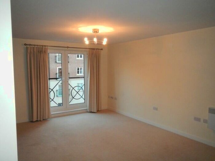 2 Bedroom Apartment To Rent In Viridian Square, Aylesbury, HP21