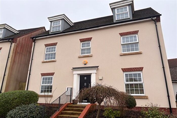 5 Bedroom House To Rent In Field View Road, CT16