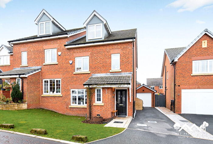 4 Bedroom Semi-Detached House For Sale In Thistle Trail, Feniscowles, Blackburn, BB2