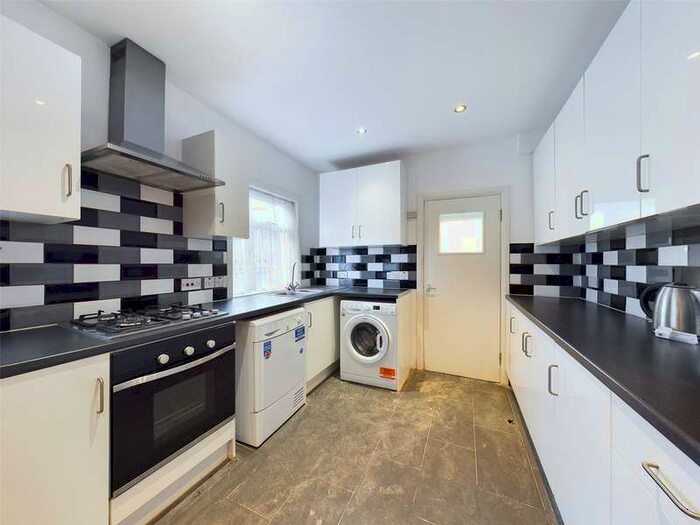3 Bedroom Terraced House To Rent In Springfield Road, London, N15