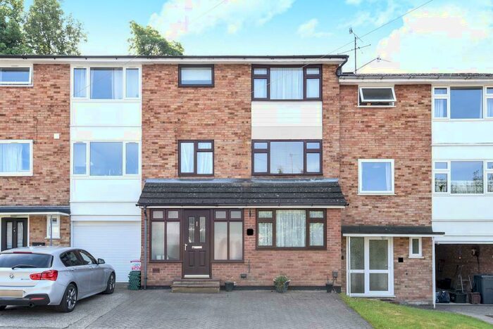 4 Bedroom Terraced House To Rent In Birch Way, Chesham, HP5