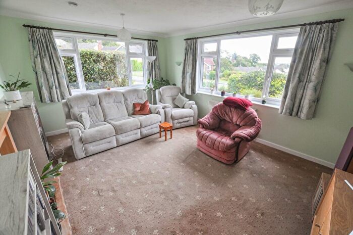 2 Bedroom Bungalow For Sale In Lacy Drive, Wimborne, BH21