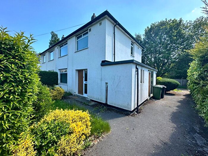 3 Bedroom Semi-Detached House To Rent In Lingfield Approach, Leeds, West Yorkshire, LS17