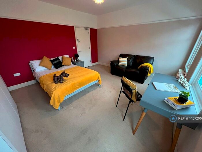 5 Bedroom Terraced House To Rent In Stretton Road, Leicester, LE3