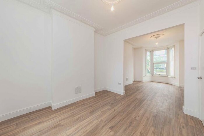 3 Bedroom Terraced House To Rent In West Green Road, London, N15