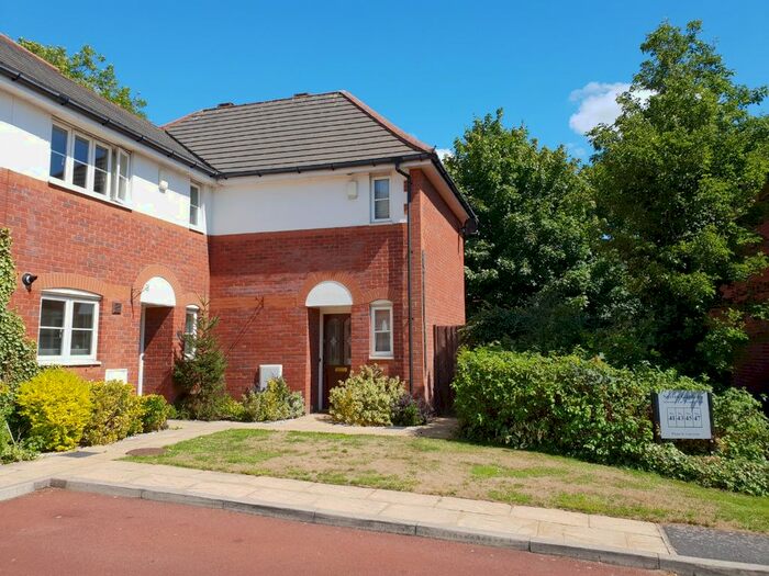 3 Bedroom Semi-Detached House To Rent In Spires Gardens, Winwick, Warrington, Cheshire, WA2