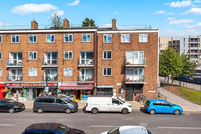 3 Bedroom Flat For Sale In Hamlets Way, Mile End, E3