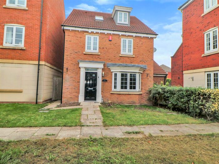 4 Bedroom Detached House To Rent In Lakeside Village Shopping Outlet, White Rose Way, Doncaster, DN4