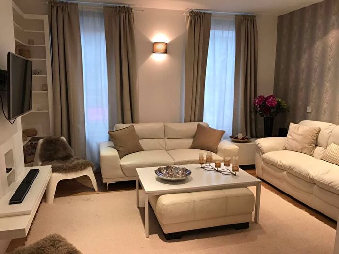 1 Bedroom Flat To Rent In Thayer Street, London, W1U