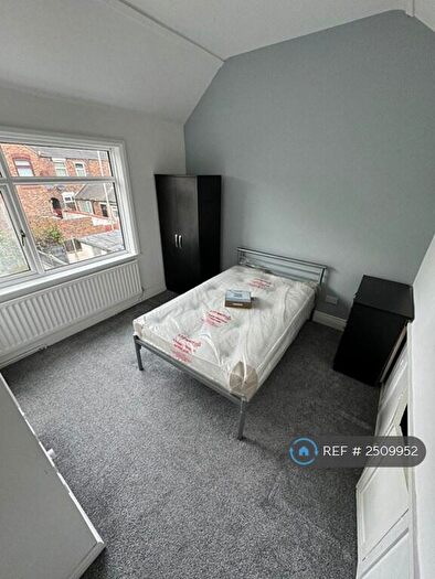 4 Bedroom Terraced House To Rent In Cotesheath Street, Stoke-On-Trent, ST1