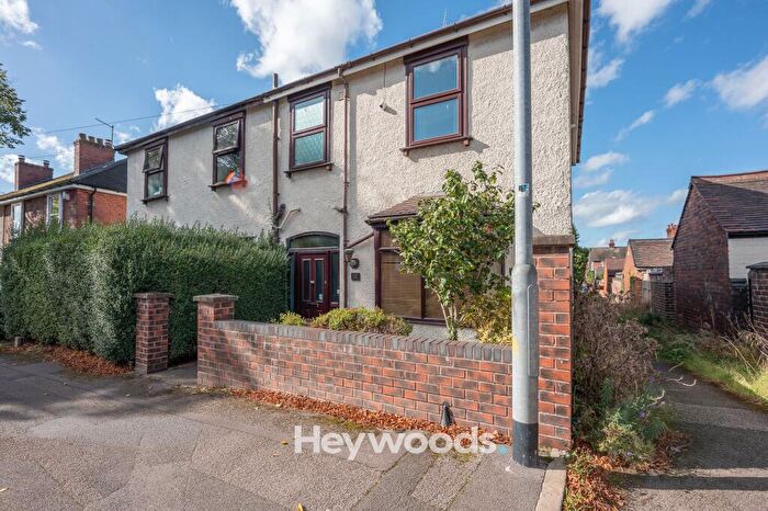 3 Bedroom Semi-Detached House For Sale In Albany Road, Hartshill, Stoke On Trent, ST4
