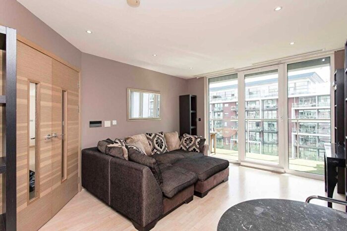 2 Bedroom Apartment To Rent In Oswald Building, Queenstown Road, London, SW11
