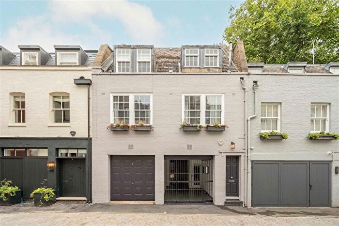 2 Bedroom Flat To Rent In Devonshire Mews South, Marylebone, W1G