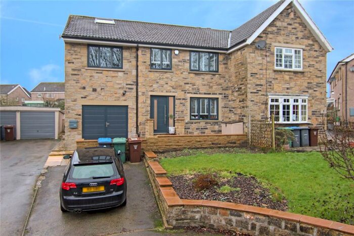 5 Bedroom Semi-Detached House For Sale In Nab View, Silsden, BD20