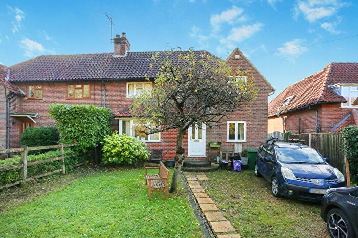 1 Bedroom Flat To Rent In Old Merrow Street, Merrow, Guildford, GU4