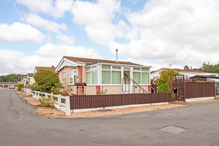 1 Bedroom Mobile/park Home For Sale In Parklands Mobile Homes, Scunthorpe, DN17