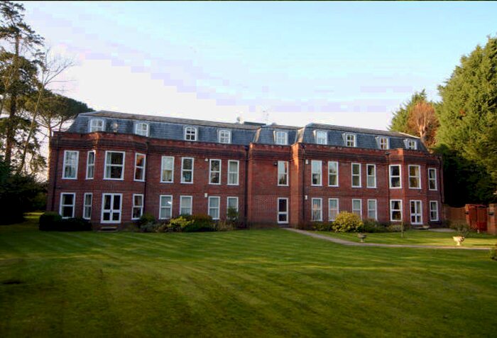 2 Bedroom Apartment To Rent In Brinkworth Place, SL4