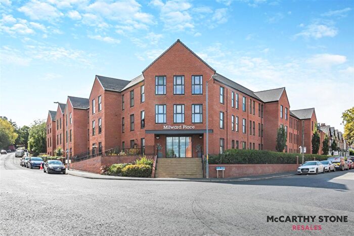 2 Bedroom Flat For Sale In Clive Road, Batchley, Redditch, B97