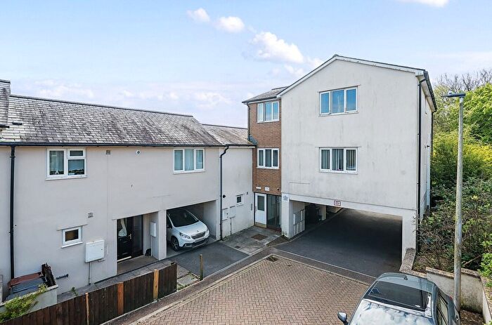 2 Bedroom Maisonette For Sale In Chestnut Grove, Dartmouth, Devon, TQ6