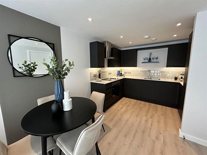 1 Bedroom Apartment For Sale In Riber View, Matlock, DE4