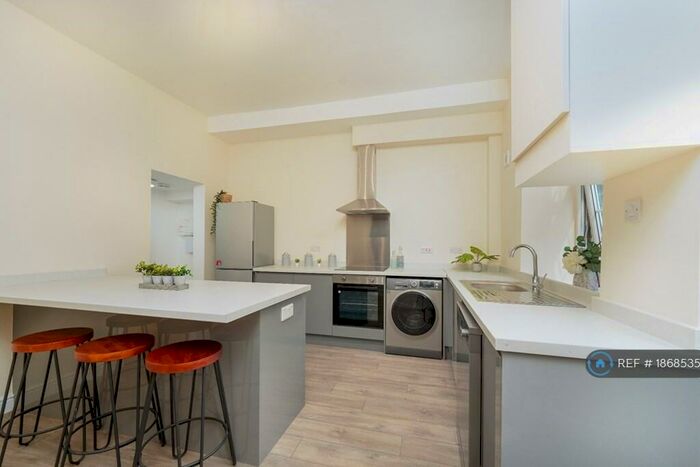 5 Bedroom Terraced House To Rent In Whitham Road, Sheffield, S10