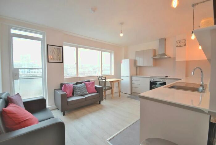 3 Bedroom Flat To Rent In Pemberton Gardens, London, N19