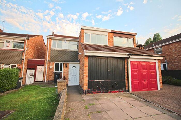 3 Bedroom Semi-Detached House To Rent In Asquith Boulevard, Leicester, LE2