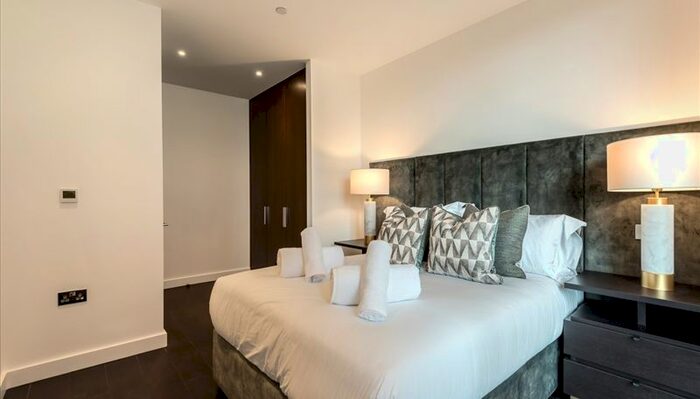 1 Bedroom Flat To Rent In Thornes House, Nine Elms, London, SW11