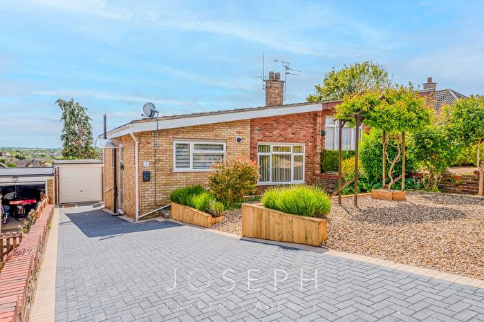 2 Bedroom Semi-Detached Bungalow For Sale In Middleton Close, Ipswich, IP2