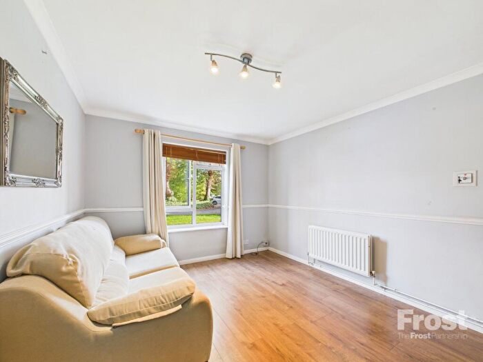 1 Bedroom Maisonette To Rent In Courtlands, Maidenhead, Berkshire, SL6