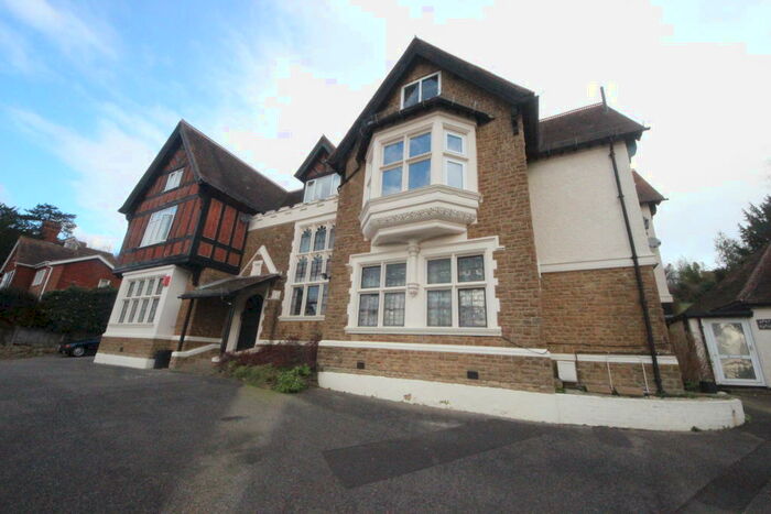 2 Bedroom Apartment To Rent In Guildown Road, Guildford, GU2