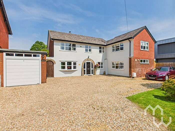 4 Bedroom Detached House For Sale In Chain House Lane, Whitestake, PR4