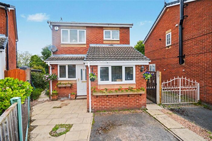 3 Bedroom Detached House For Sale In Leasowe Gardens, Leeds, West Yorkshire, LS10