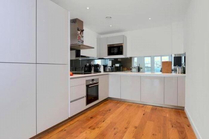 1 Bedroom Flat To Rent In Goldhawk Road, London, W12