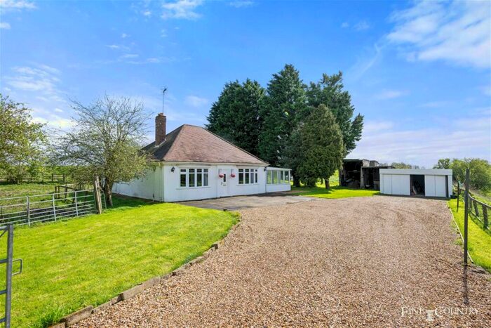 3 Bedroom Detached Bungalow For Sale In Spalding Road, PE10