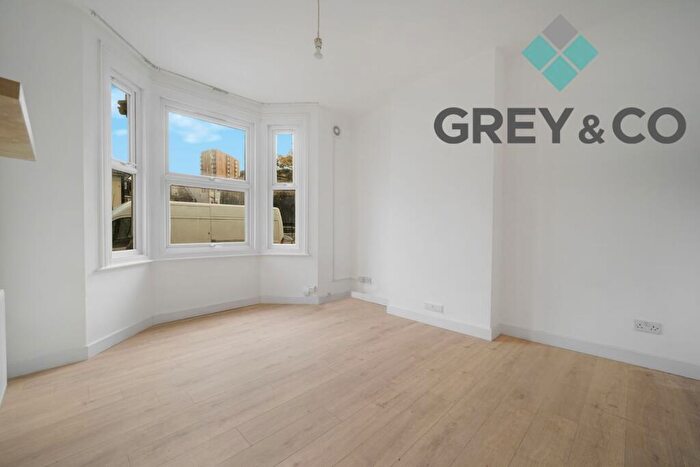 2 Bedroom Flat To Rent In Thurlow Gardens, Wembley, HA0