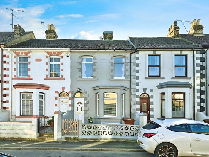 1 Bedroom Parking To Rent In Waterloo Road, Gillingham, Kent, ME7