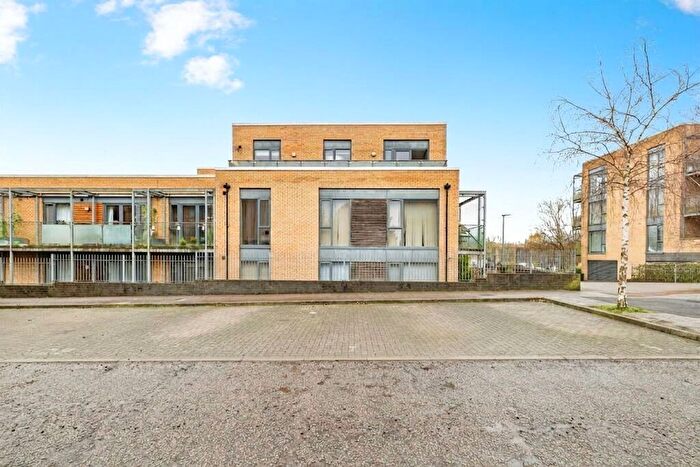 2 Bedroom Flat For Sale In Goddard Drive, Bushey, WD23